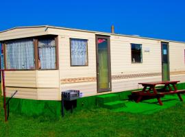 Domki Holenderskie Red Ice, glamping site in Władysławowo