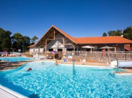 Camping Officiel Siblu Domaine de Soulac, hotell i Soulac-sur-Mer