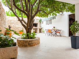 Guest House Mara, homestay in Vela Luka