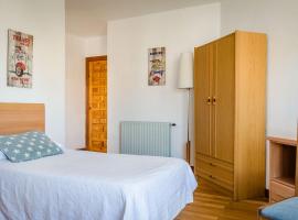 Hotel Surfances, отель в городе Суансес