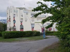 Résidence Les Grenadines, hotel in La Grande-Motte