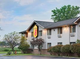 Super 8 by Wyndham Mentor/Cleveland Area, hotel in Mentor