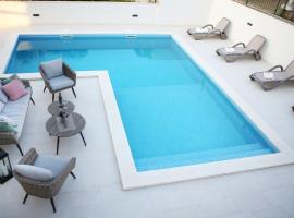 Apartments Villa Julija, hotel with pools in Lumbarda