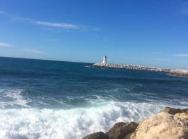 T2 calme au centre de Sausset, hotel v destinaci Sausset-les-Pins