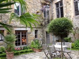 Hôtel Tanquerey de La Rochaisière, obiteljski hotel u gradu 'Coutances'