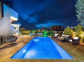 Aphrodite Luxury Villa Hersonissos, golfhótel í Hersonissos