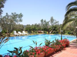 Farm Retreat in Sunny Calabria, hotel u gradu 'Maida'