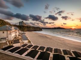 Tolcarne Beach Colonial Restaurant and Rooms、ニューキーのホテル