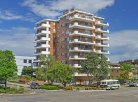 Macquarie Towers 17 1 Waugh Street
