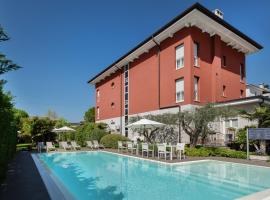 Vialeromadodici Rooms & Apartments, guest house in Lazise