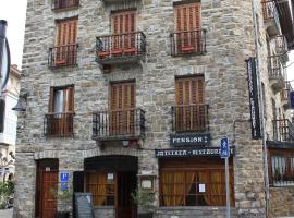 Pensión Lagunak, hotel di Zarautz