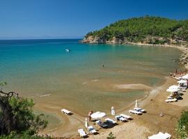 Alonissos Beach Bungalows And Suites Hotel โรงแรมในเมืองเก่าอัลลอนนิซอส