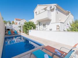 Apartments Petranic, hotel with jacuzzis in Supetar
