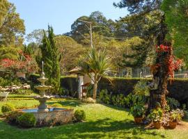 Casa com 2 Quartos em Serra Negra: Serra Negra'da bir otel