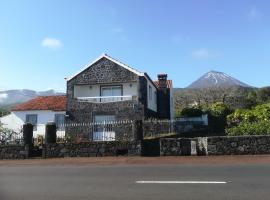 Alojamentos A Buraca, gistiheimili í São Roque do Pico
