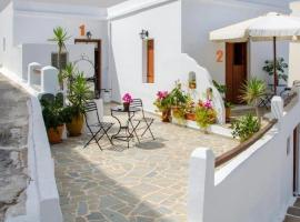 Villa Maria Traditional Home, guest house in Adamas