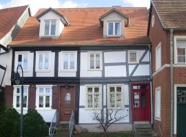 Elbfischerhaus am Zollensteig, casa vacanze a Tangermünde