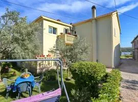 Seaview apartment Aida