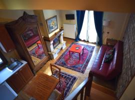Santa Marina Guesthouse, hotel in Kato Loutraki
