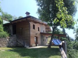 Chalet Tre Santelle, Hotel mit Parkplatz in Bossico