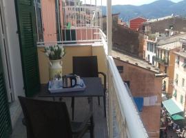 Guesthouse Rollando – hotel w mieście Vernazza