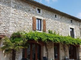 La bastide Maë、Saint-Remèzeのバケーションレンタル