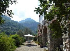 Casale Praia, hotel a Letoianni