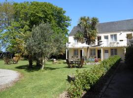 Logis Hôtel La Demeure du Perron, viešbutis mieste Quettehou