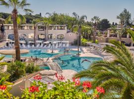 Forte Village Resort - Le Palme, hotel v destinácii Santa Margherita di Pula