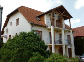 Relax Apartment House, hotel in Zalakaros