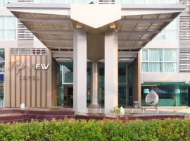 Top View Hotel - SHA Extra Plus: Si Racha, Laem Chabang Industrial Estate yakınında bir otel