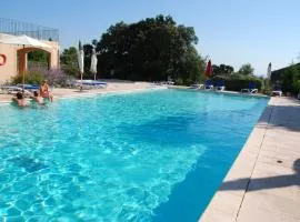 Villa in Saumane near Golf Course and Pool