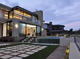 Luxe Life House, feriebolig i Durban