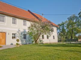 Landhaus Essl, hotel v destinaci Dietach
