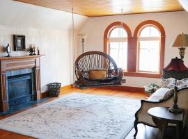 Round Barn Farm B & B Event Center, bed and breakfast en Red Wing