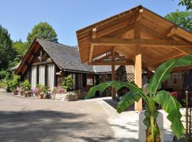 Camping jardin La Vie en Vert en Ariège, cheap hotel in Augirein