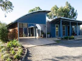 Corrugated Cottage, hotel din Dunkeld