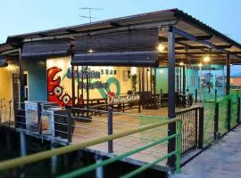 Sea Lion Pulau Ketam Bungalow Homestay、Bagan Teochewのバンガロー