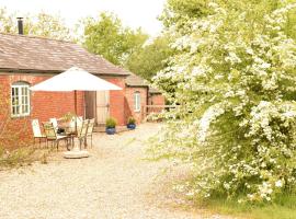 The Barn, Ridouts Farm, hotel with parking in Hazelbury Bryan