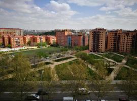 Apartamentos Torr Zona Caja Mágica, Hospital 12 de Octubre - Con Garaje Incluido, apartment in Madrid