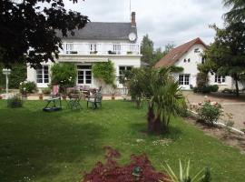 O tour du monde, hotel in zona Beauregard Castle, Cellettes