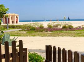 Barcaresa-MAISONNETTE VUE MER PIEDS DANS L'EAU WIFI, casa o chalet en Port Leucate