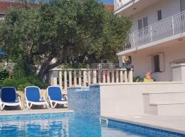 Apartments Antonio, ξενοδοχείο κοντά στο Αεροδρόμιο Ντουμπρόβνικ - DBV, 