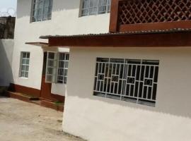 Mansholl Luxurious Apartment, hotel di Freetown