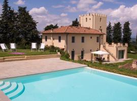Villa la torre, hotel amb piscina a Montespertoli