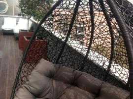 Luxury 3 Bedroom Penthouse With Private Garage – luksusowy hotel w mieście Braga