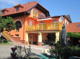 Villa Alexandr, holiday rental in Alsópáhok