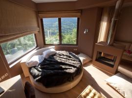 Forest Suites Boutique Hotel, khách sạn boutique ở Méga Khoríon
