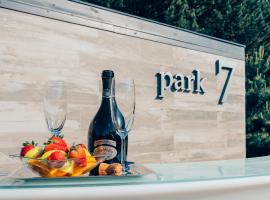 Park7, hotel com piscinas em Tiszafüred