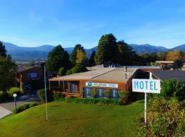 Mountain Creek Motel Bar & Restaurant